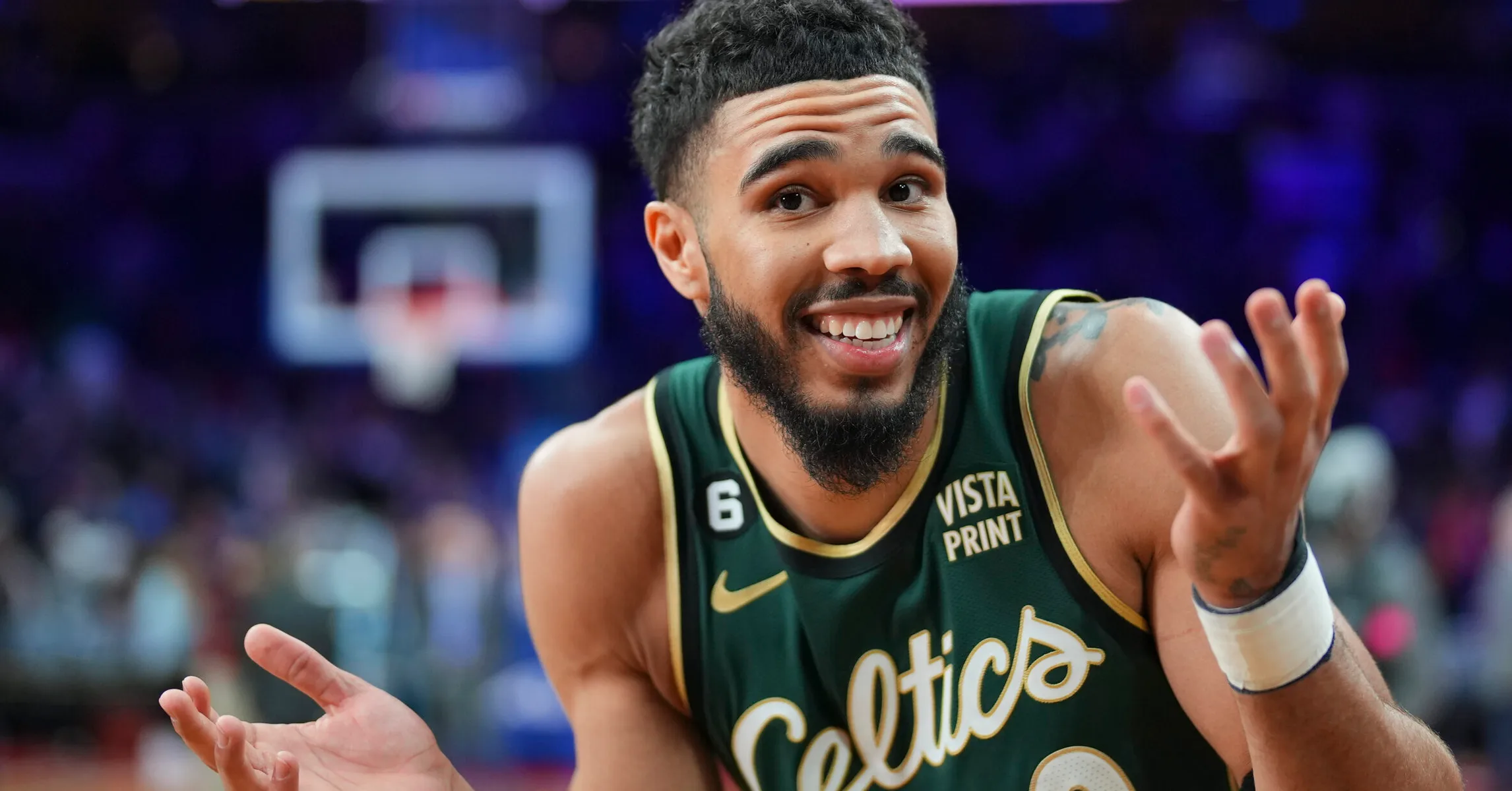 Jayson Tatum devient la star des moqueries en copiant Kanye West…